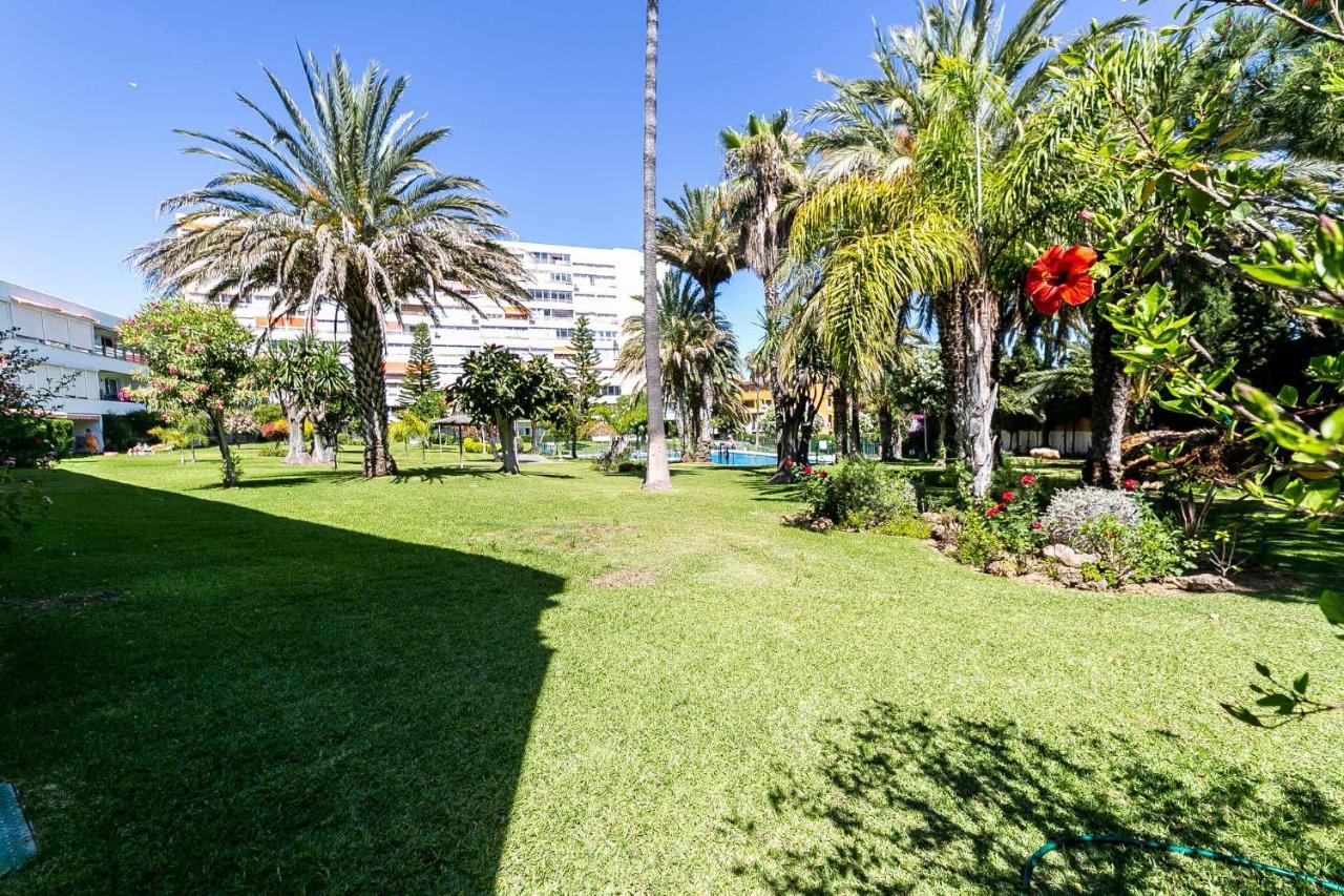Acogedor, Terraza, Piscina Y Mar * Benalmadena